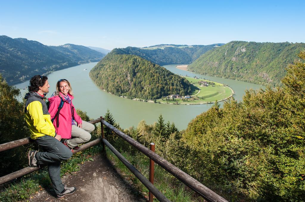 Hotel Zum Schiffmeister Wesenufer Exteriér fotografie