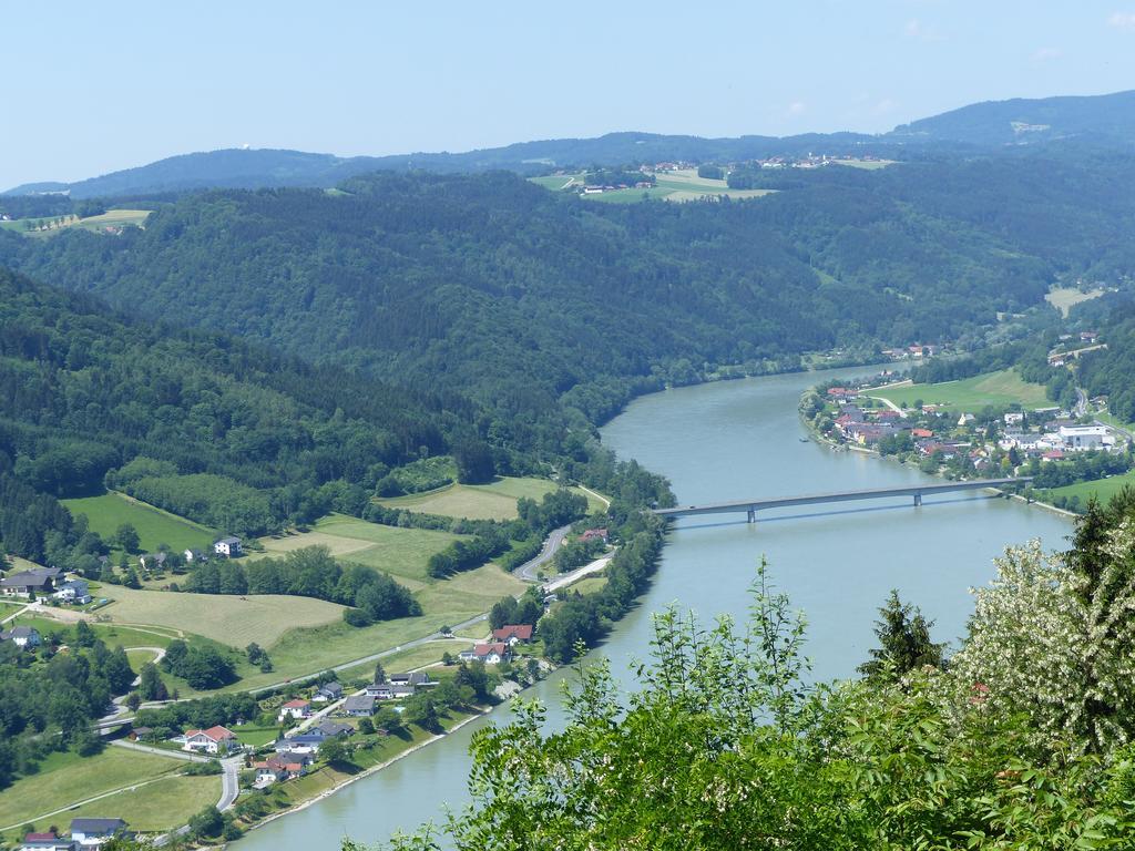 Hotel Zum Schiffmeister Wesenufer Exteriér fotografie